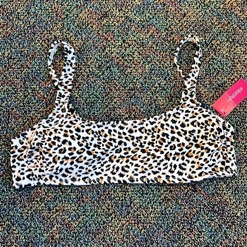 Leopard print Bikini bralette, ribbed material, adjustable shoulder straps